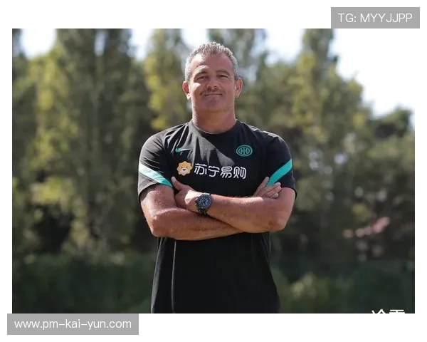 卢卡库力量训练结合速度冲刺,备战对抗型强队 卢卡库力量训练结合速度冲刺,备战对抗型强队