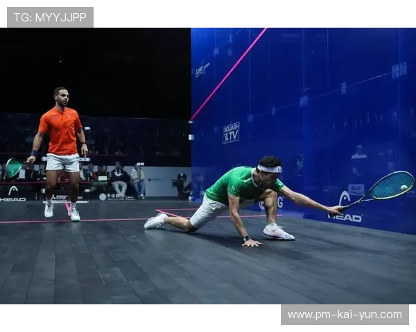 壁球青年赛后卫冕失败，训练方式被媒体追问